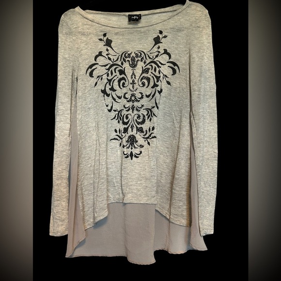 DAYTRIP RHINESTONE LONG SLEEVE SHEER BACK TOP - Picture 1 of 3